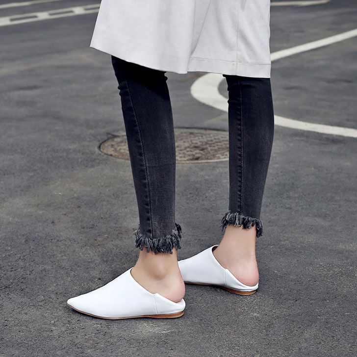 Những kiểu dép lê đang cực kỳ thịnh hành